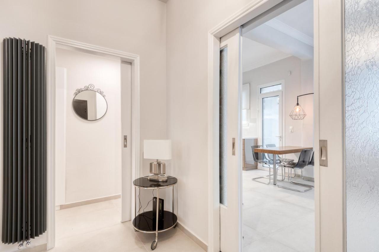 Modern 2-Bedroom Apt, 200M From The Acropolis 아테네 외부 사진