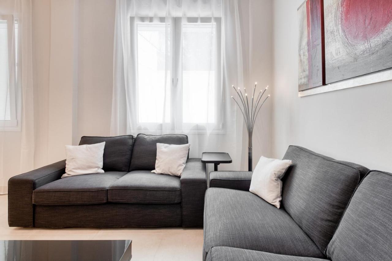 Modern 2-Bedroom Apt, 200M From The Acropolis 아테네 외부 사진