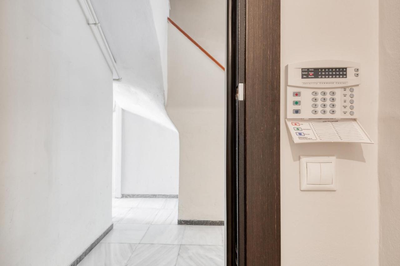 Modern 2-Bedroom Apt, 200M From The Acropolis 아테네 외부 사진