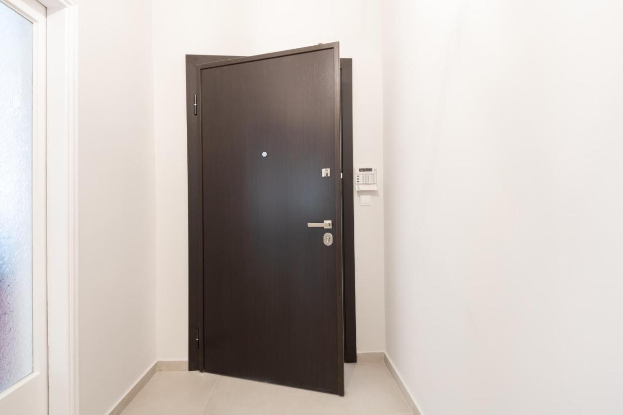 Modern 2-Bedroom Apt, 200M From The Acropolis 아테네 외부 사진