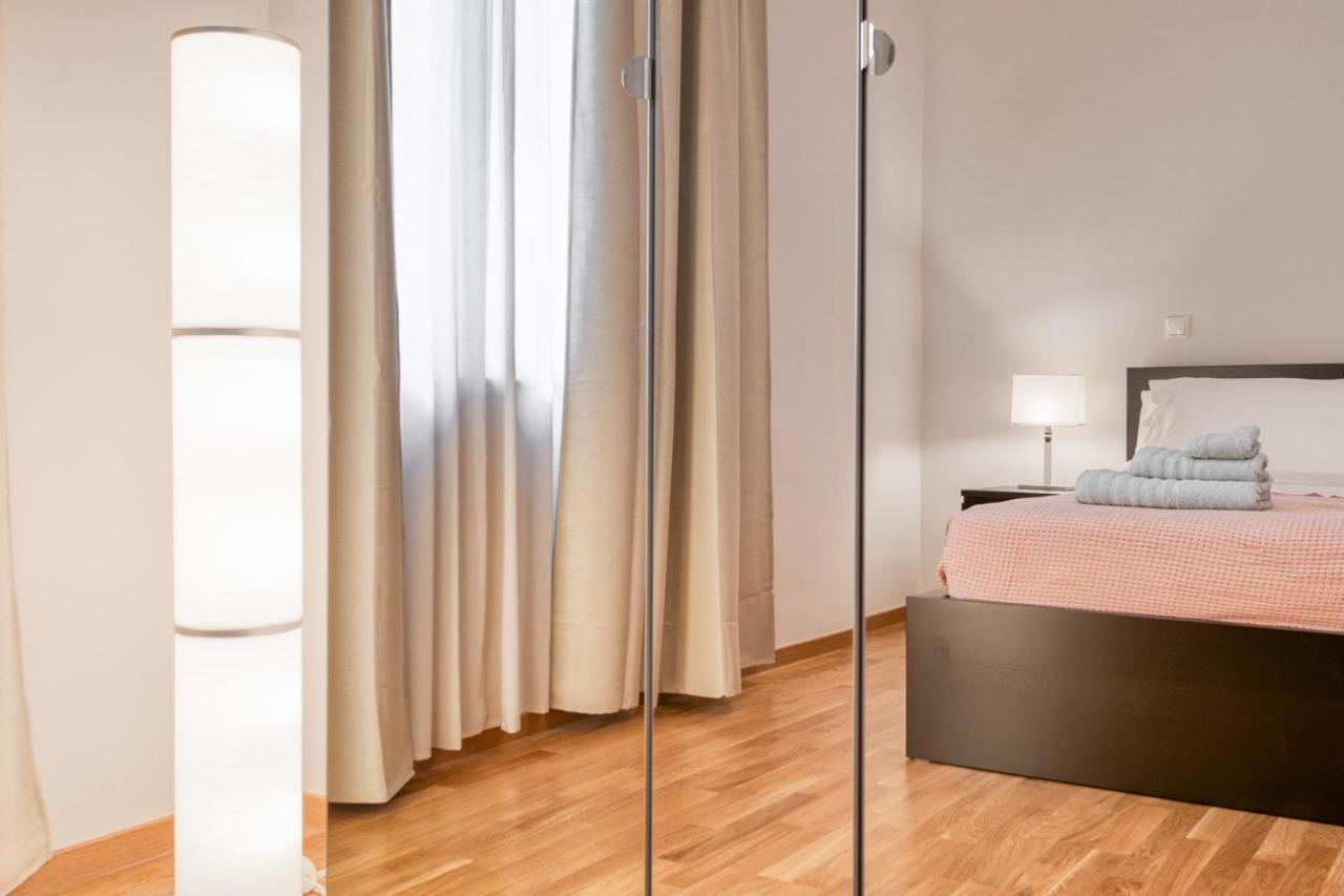 Modern 2-Bedroom Apt, 200M From The Acropolis 아테네 외부 사진