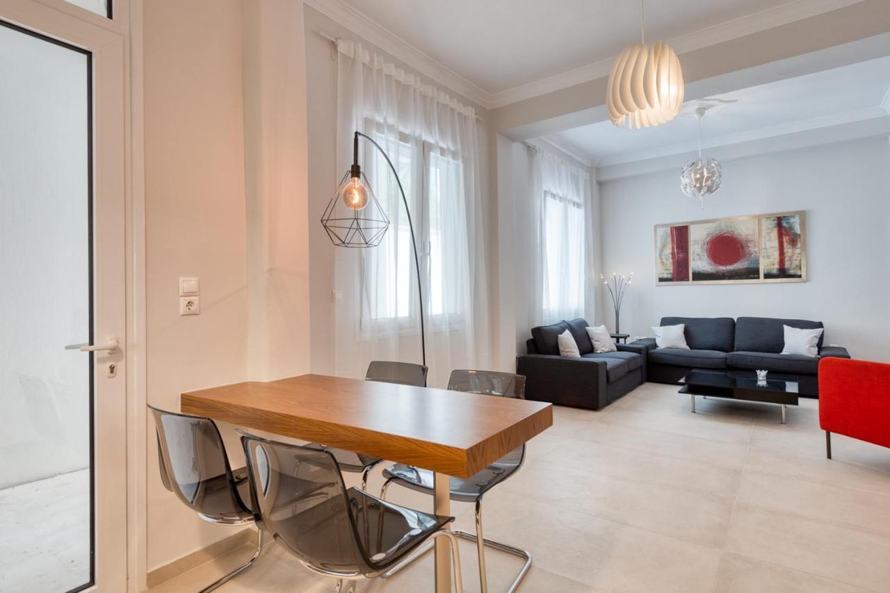 Modern 2-Bedroom Apt, 200M From The Acropolis 아테네 외부 사진